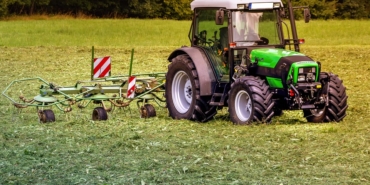 tractor-3571452_960_720.jpg