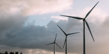 windmills-2181904_960_720.jpg